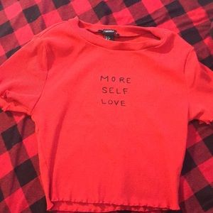 A cute red crop top🥰